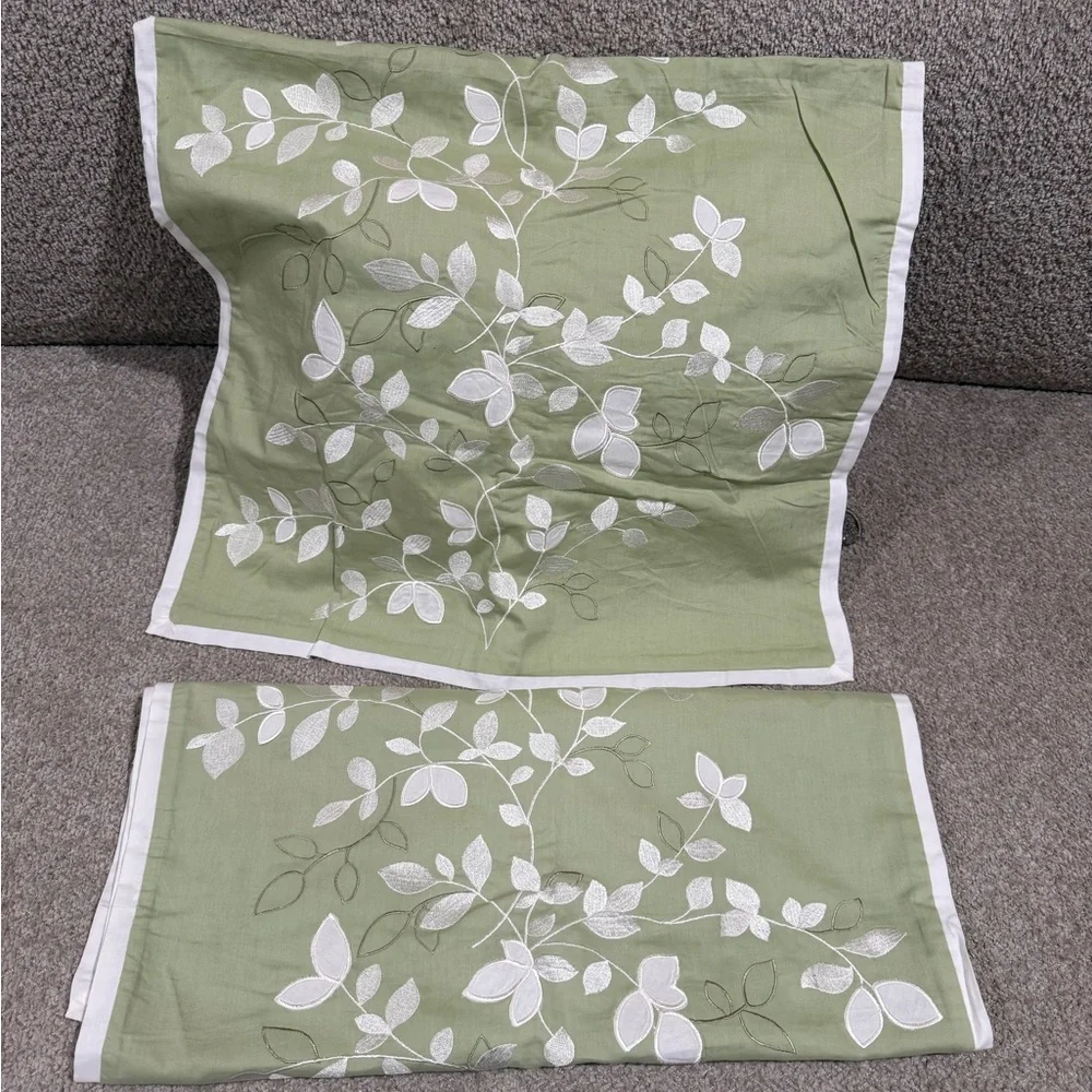 Green Leaf Patterned Pillow Covers